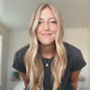 Meet your Posher, Malia